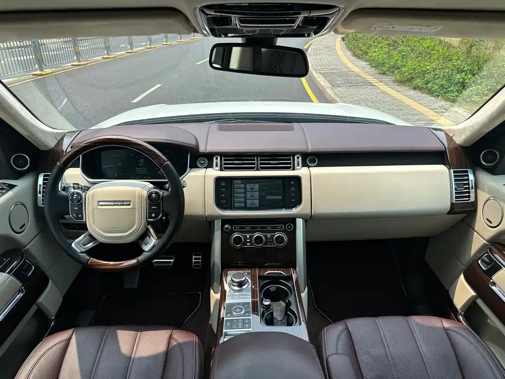 Land Rover Range Rover 2015 — фото 8