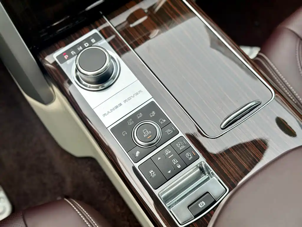 Land Rover Range Rover 2015 — фото 11