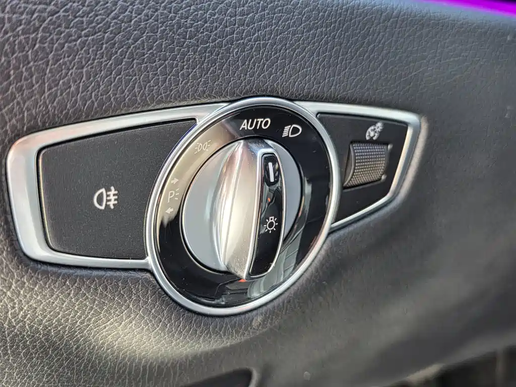 Mercedes-Benz E-Class 2020 — фото 11