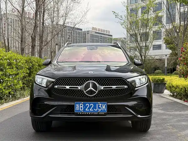 Mercedes-Benz GLC 2023