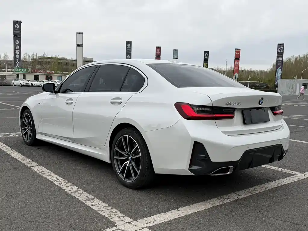 BMW 3 Series 2023