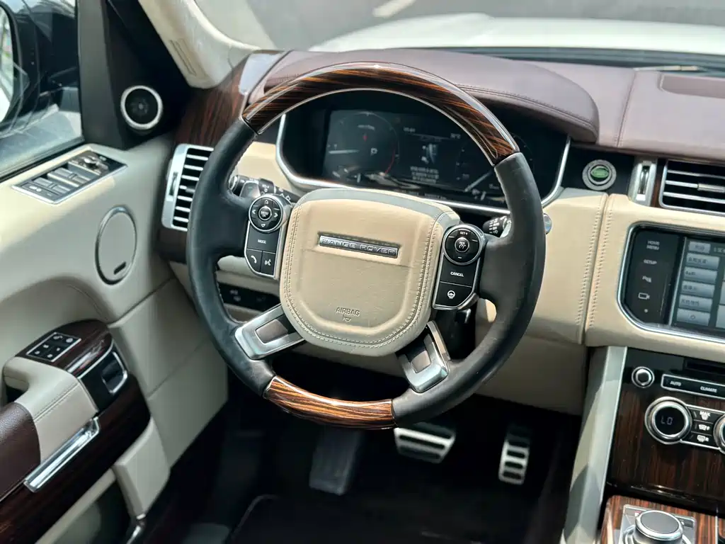 Land Rover Range Rover 2015 — фото 9
