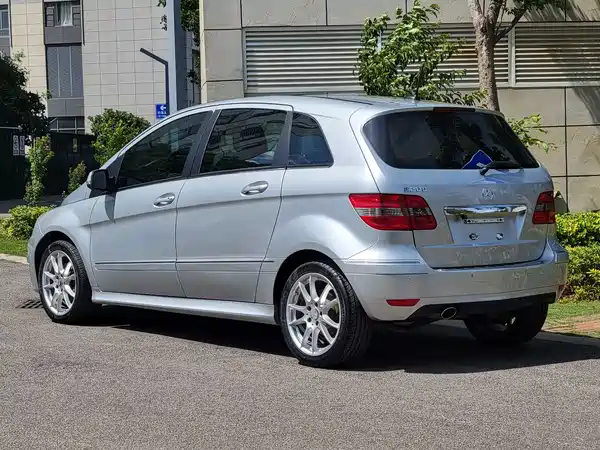 Mercedes-Benz B-Class 2012