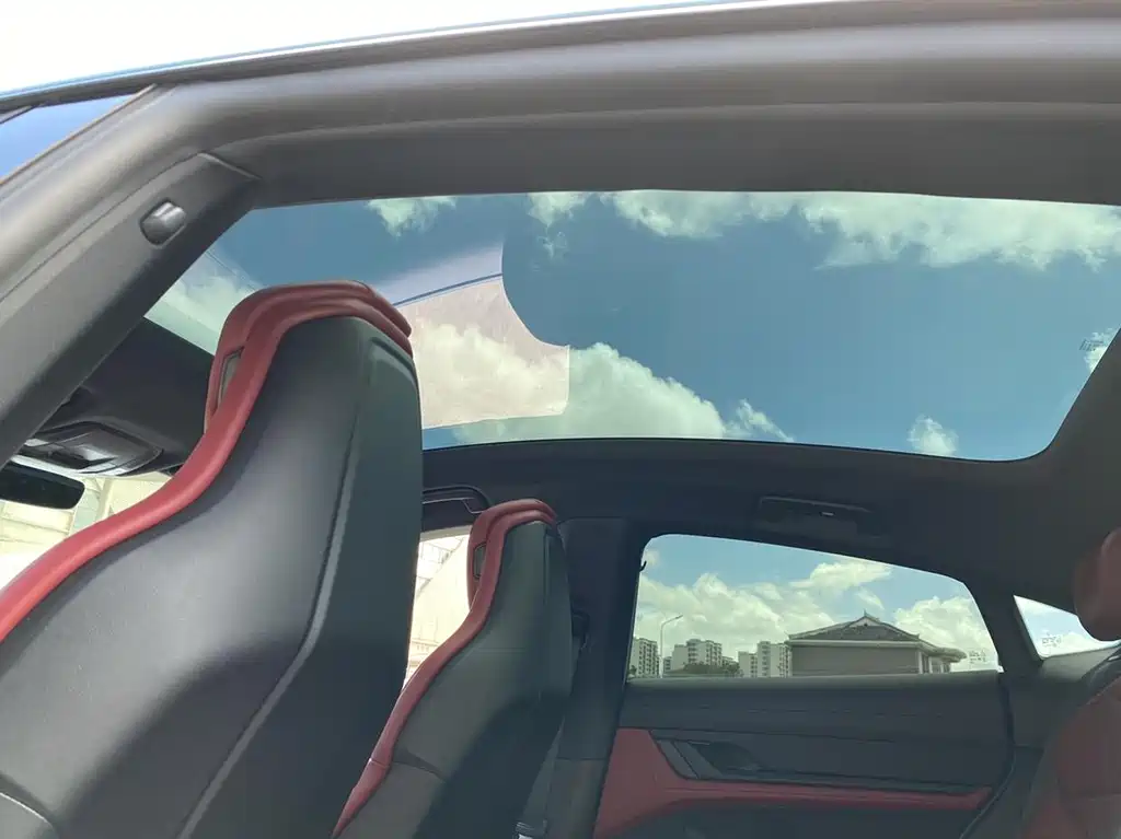 Porsche Taycan 2022