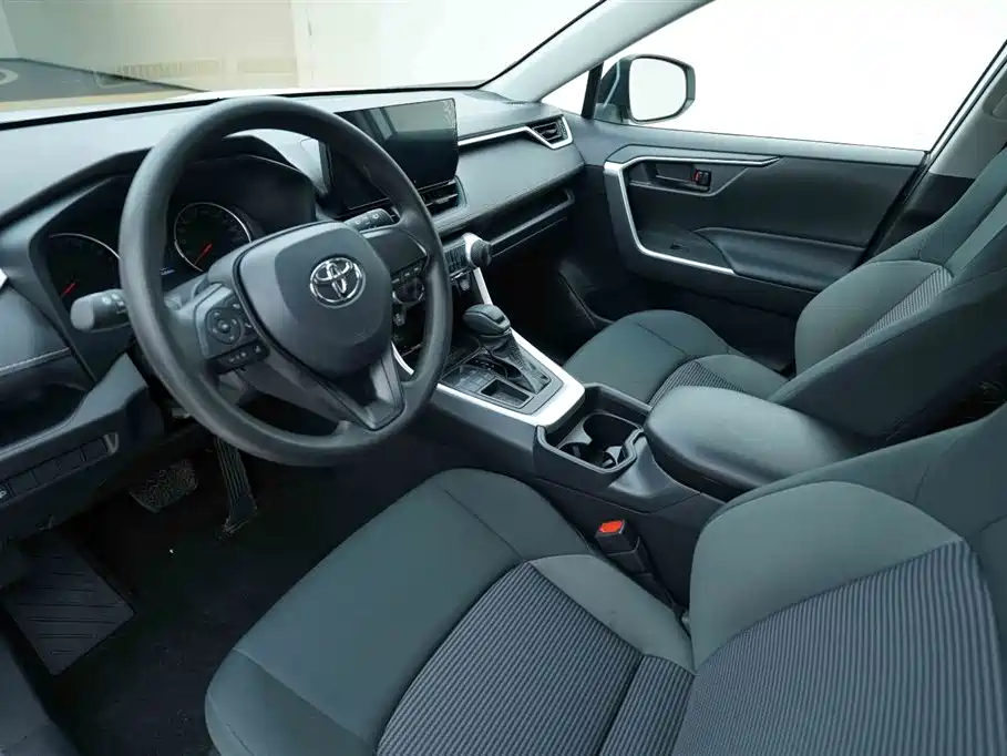 Toyota Wildlander 2023 — фото 10