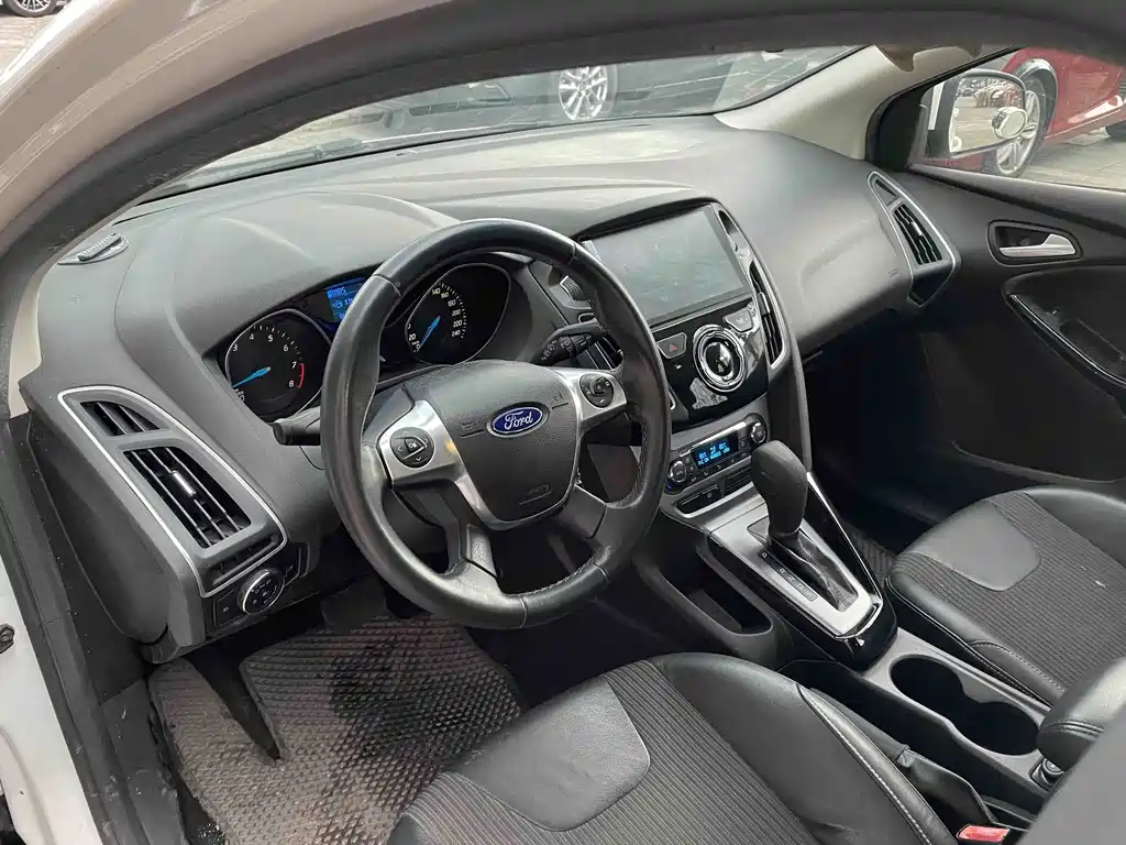 Ford Focus 2015 — фото 4