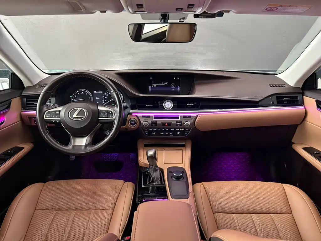Lexus ES 2017 — фото 8