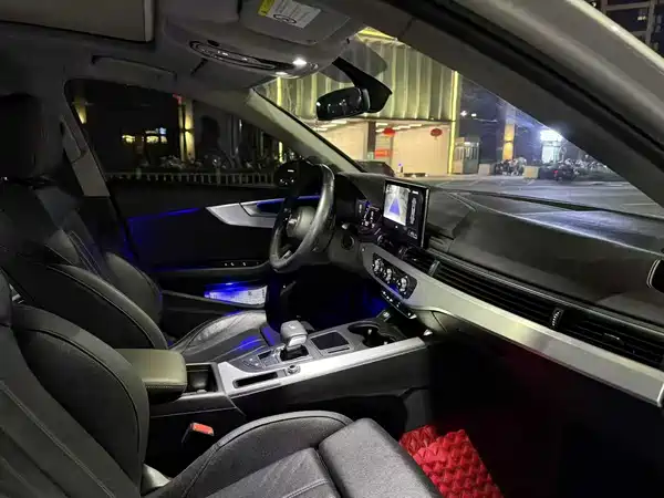 Audi A4L 2020