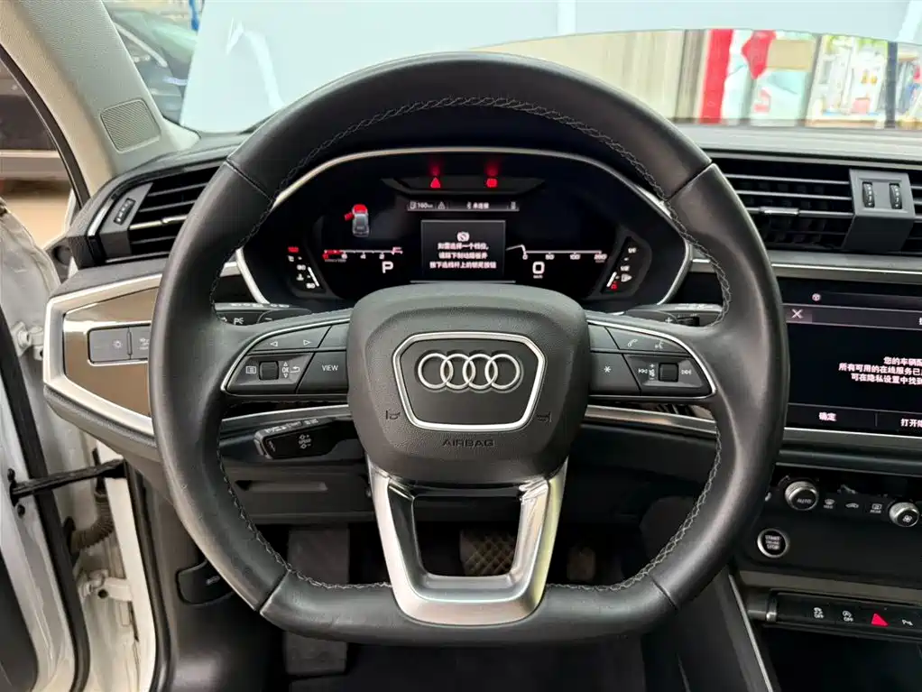 Audi Q3 2023 — фото 11