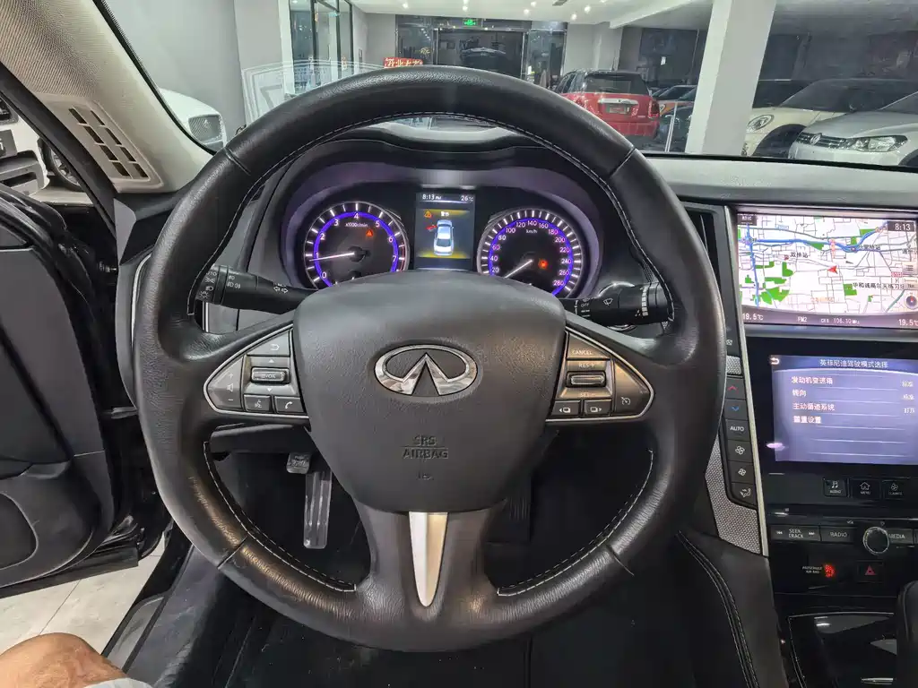 Infiniti Q50L 2015 — фото 11