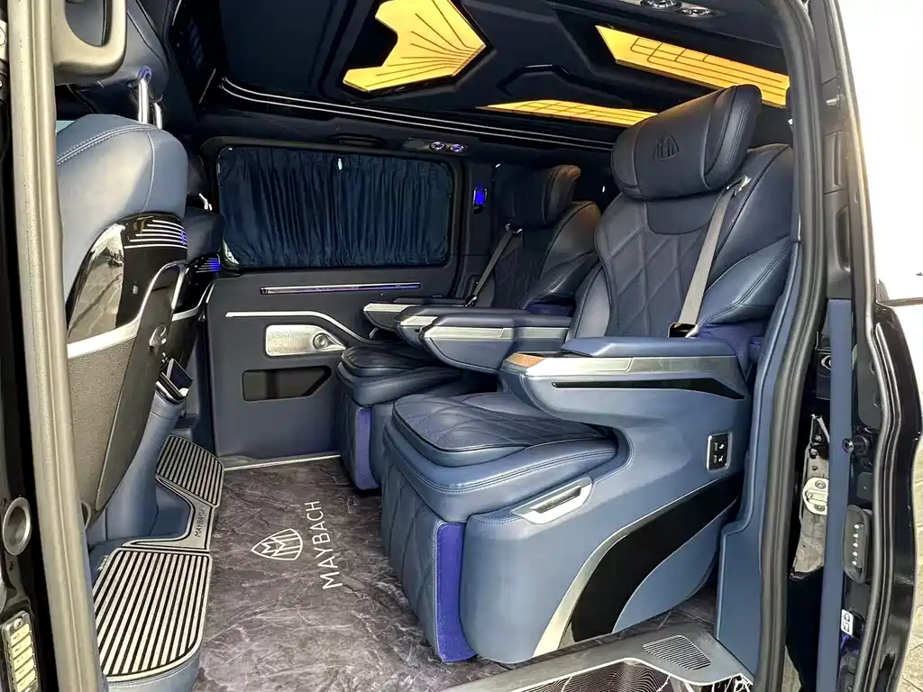 Mercedes-Benz Vito 2023 — фото 11
