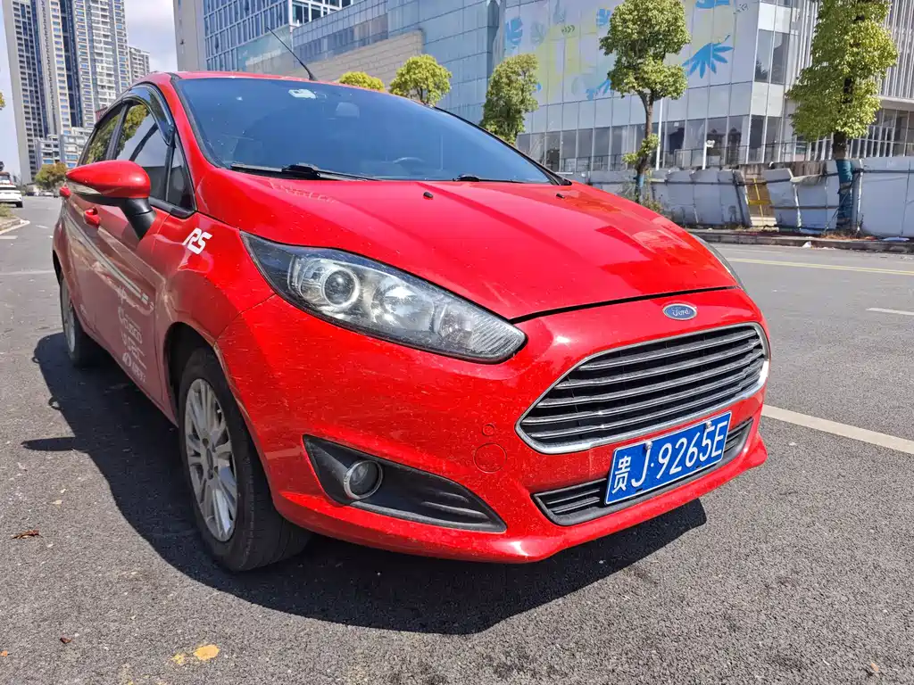 Ford Fiesta 2014 — фото 3