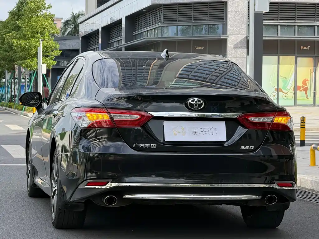 Toyota Camry 2021 — фото 15