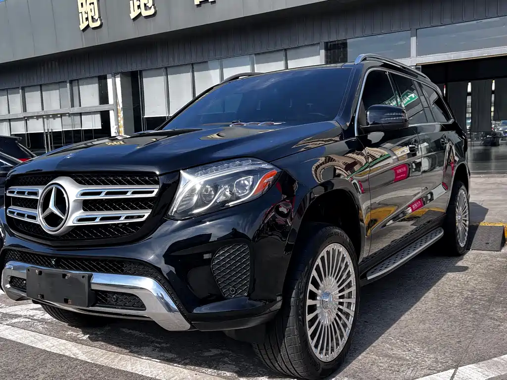 Mercedes-Benz GLS 2017 — фото 1