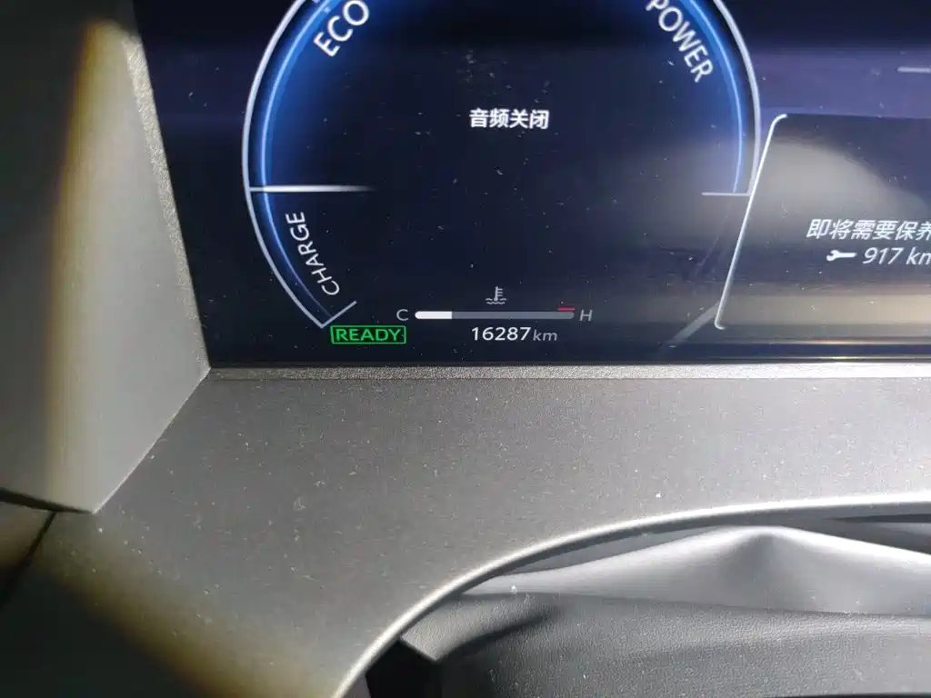 Toyota Camry 2024 — фото 13