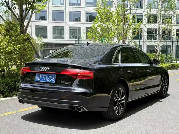 Audi A8 2013