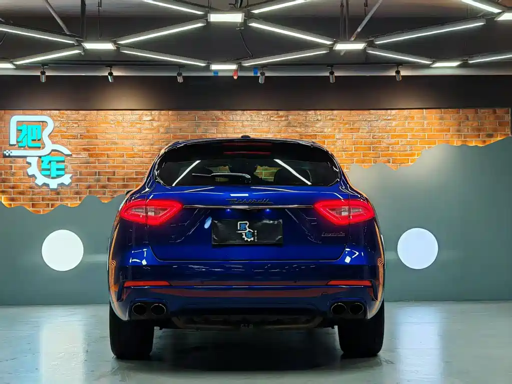 Maserati Levante 2017 — фото 33
