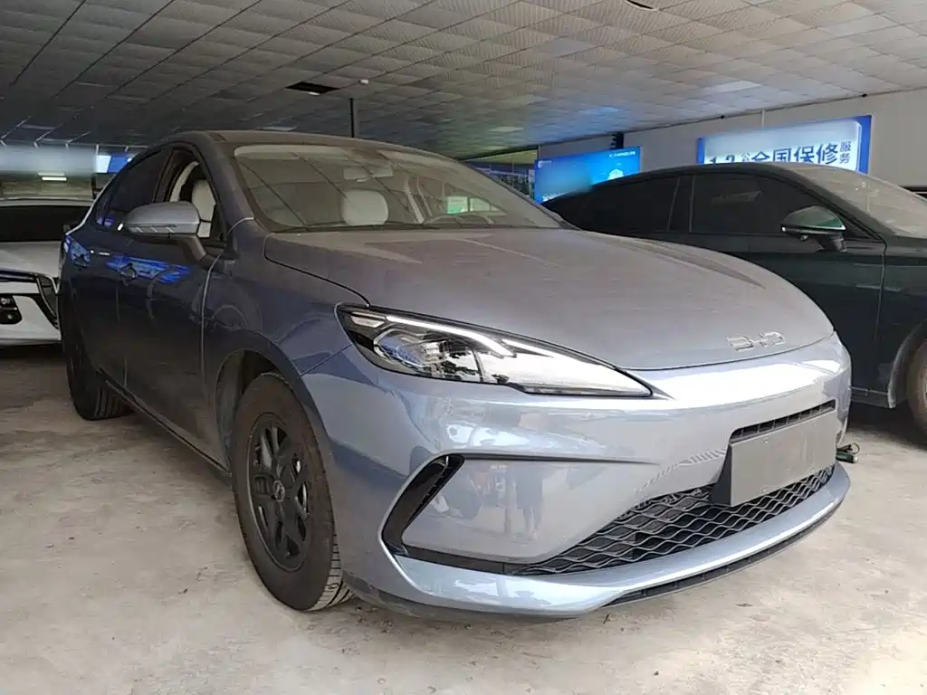 BYD Seal 05 DM-i 2025 — фото 4