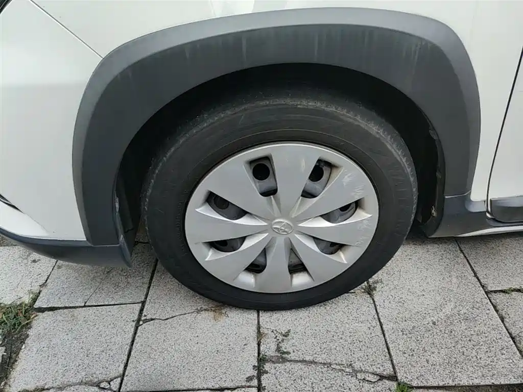 Toyota Yaris L 2021 — фото 23