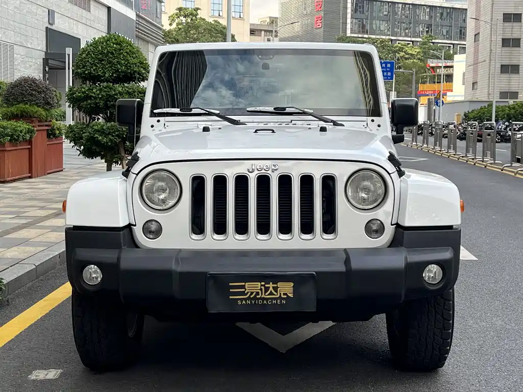 Jeep Wrangler 2016 — фото 2