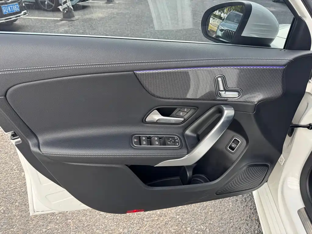 Mercedes-Benz A-Class 2021 — фото 12