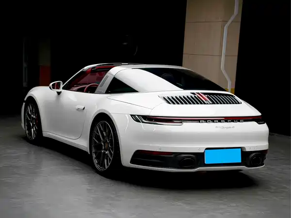 Porsche 911 2024