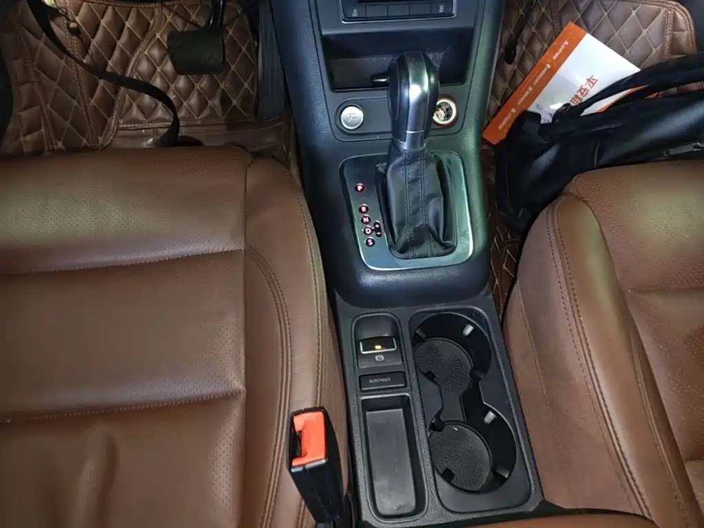 Volkswagen Tiguan 2015 — фото 10