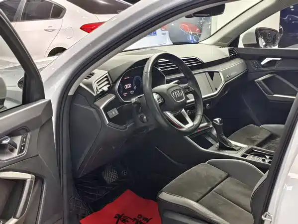 Audi Q3 2021