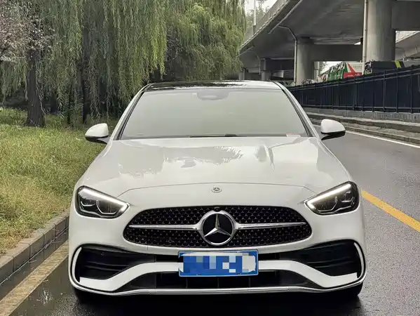 Mercedes-Benz C-Class 2024