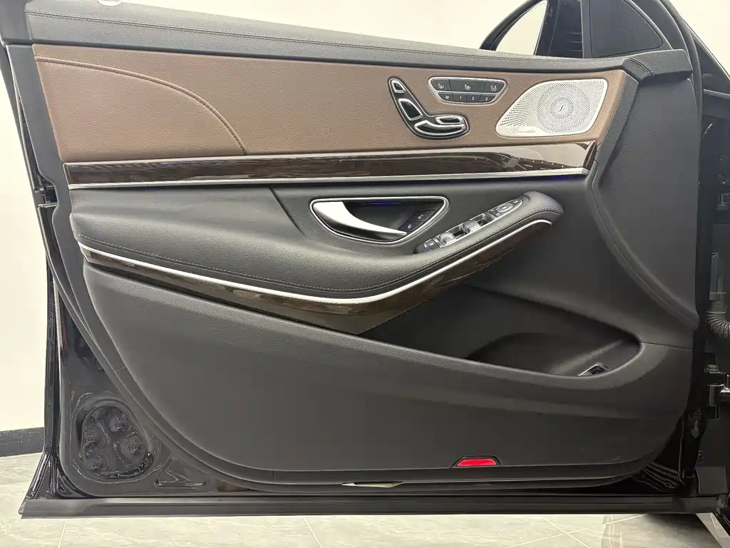 Mercedes-Benz Maybach S-Class 2015 — фото 17