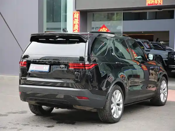 Land Rover Discovery 2025
