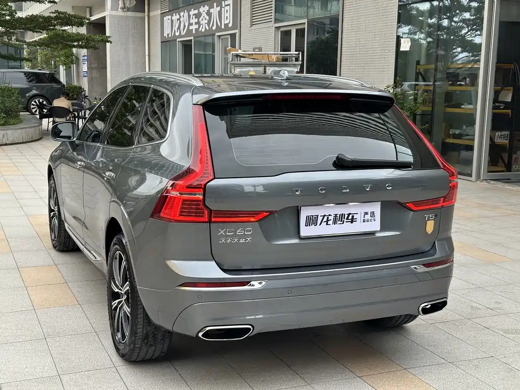 Volvo XC60 2021 — фото 20