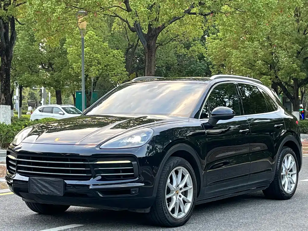 Porsche Cayenne 2018 — фото 1