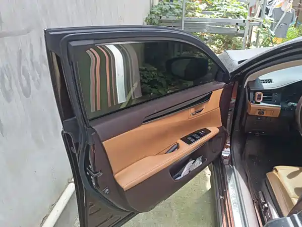 Lexus ES 2016