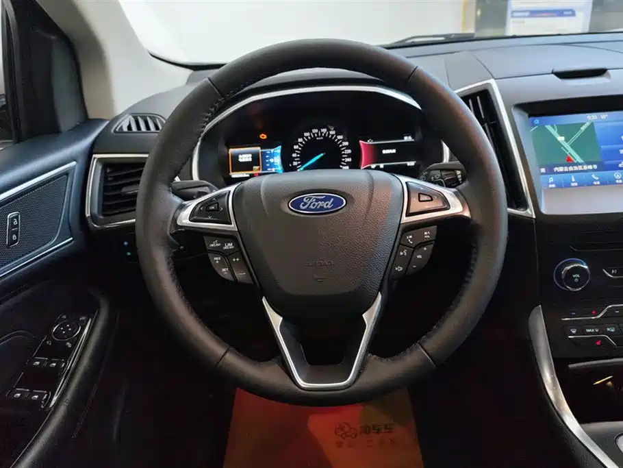 Ford Edge 2019 — фото 15