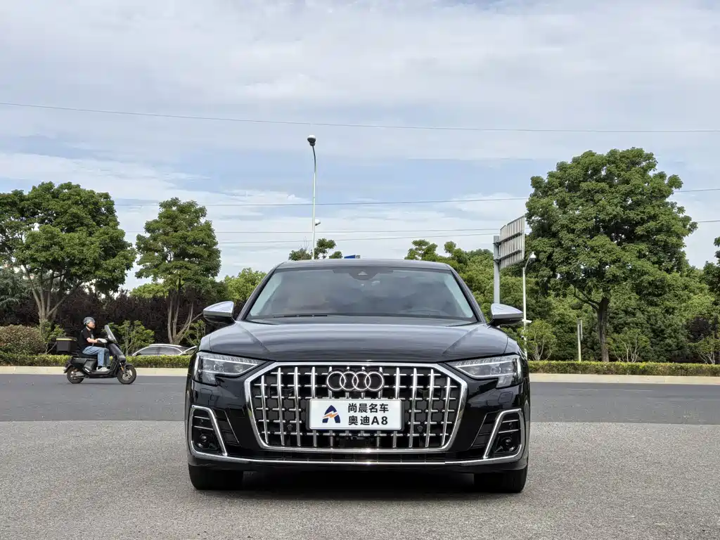 Audi A8 2025 — фото 2