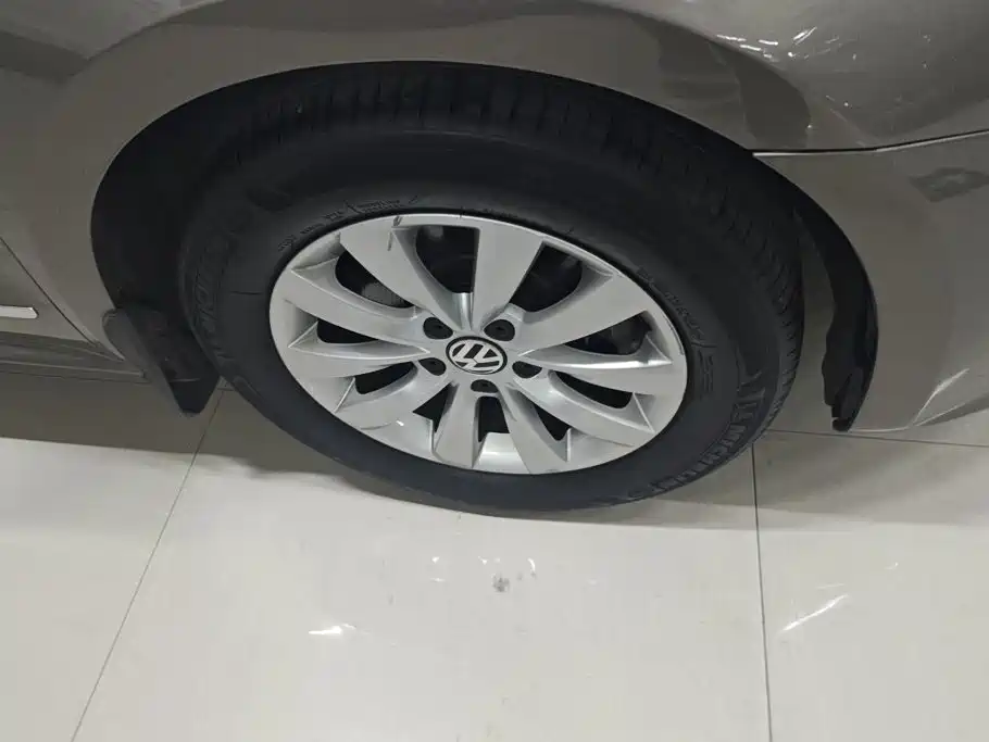 Volkswagen Passat 2013