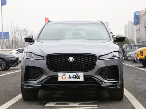 Jaguar F-PACE 2024