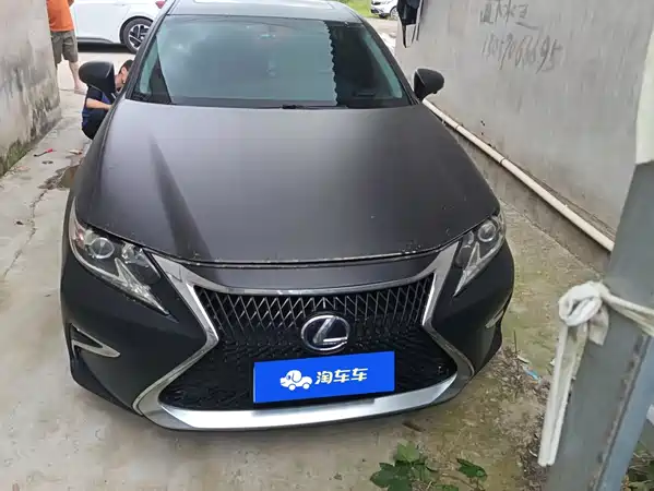 Lexus ES 2016