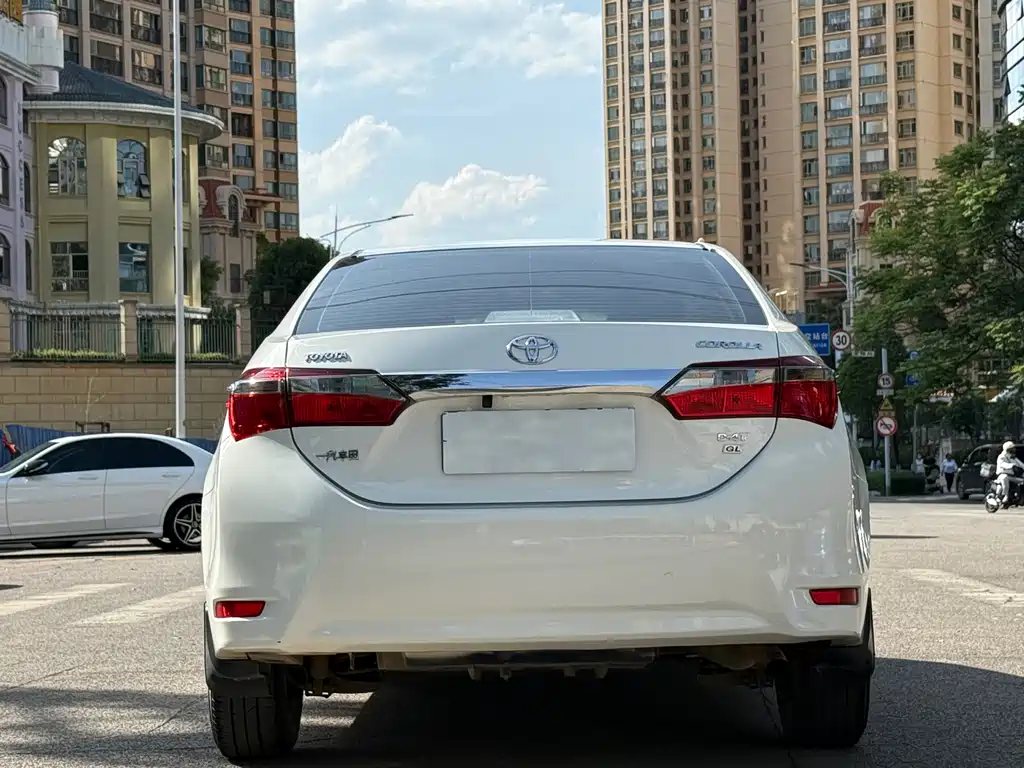 Toyota Corolla 2017 — фото 6