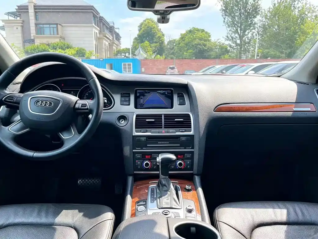 Audi Q7 2015 — фото 11