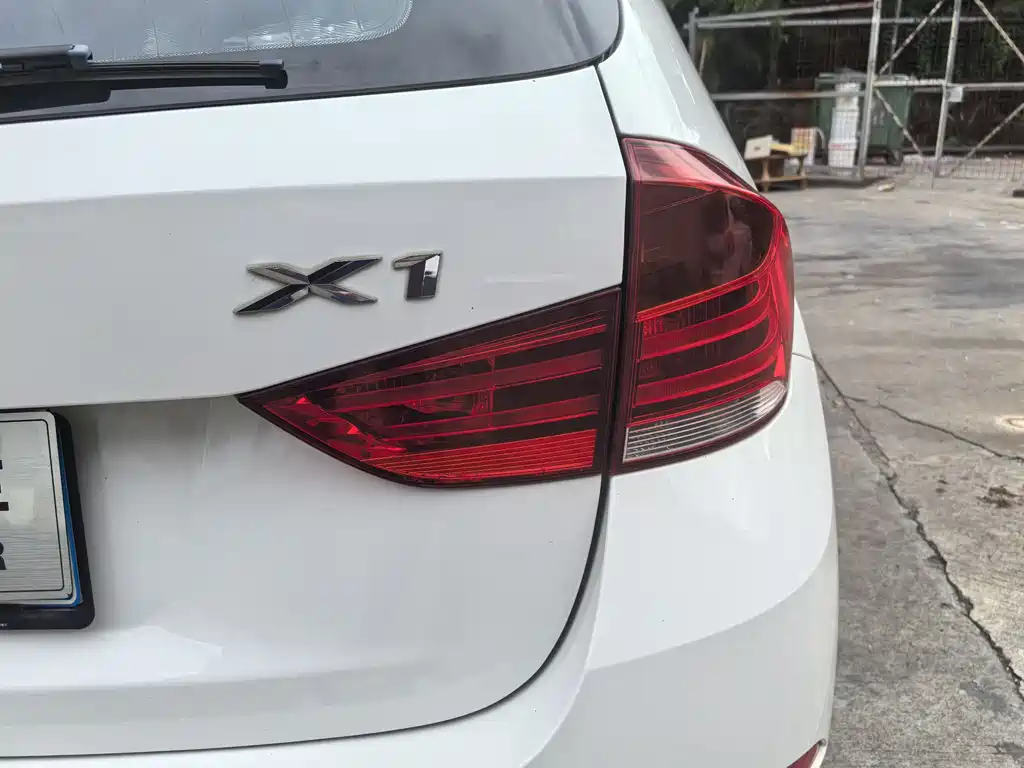 BMW X1 2015 — фото 13