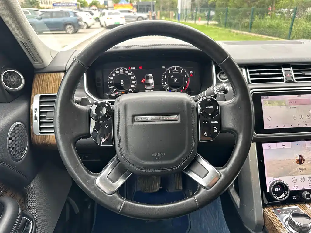 Land Rover Range Rover 2018 — фото 14