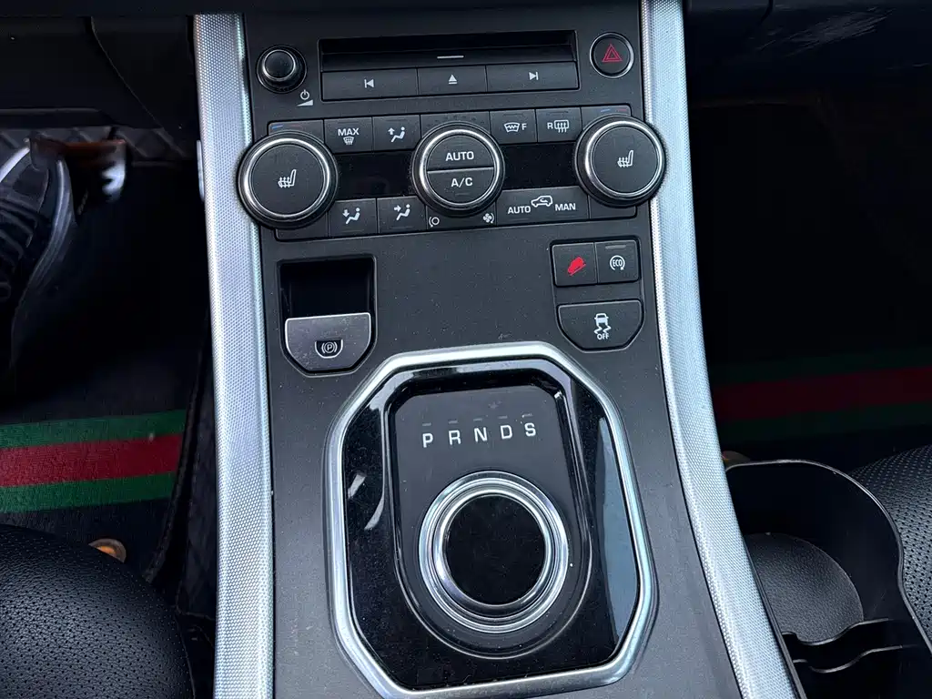 Land Rover Evoque 2016 — фото 10