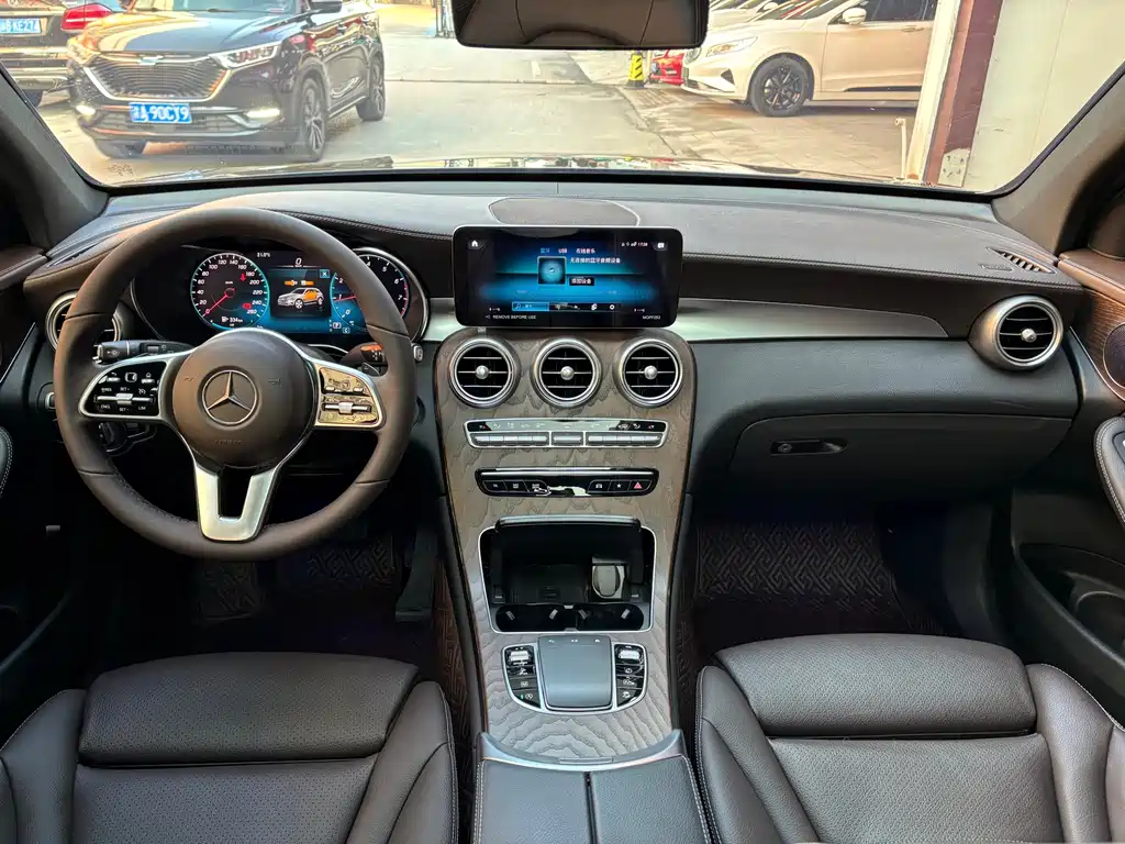 Mercedes-Benz GLC 2023 — фото 15