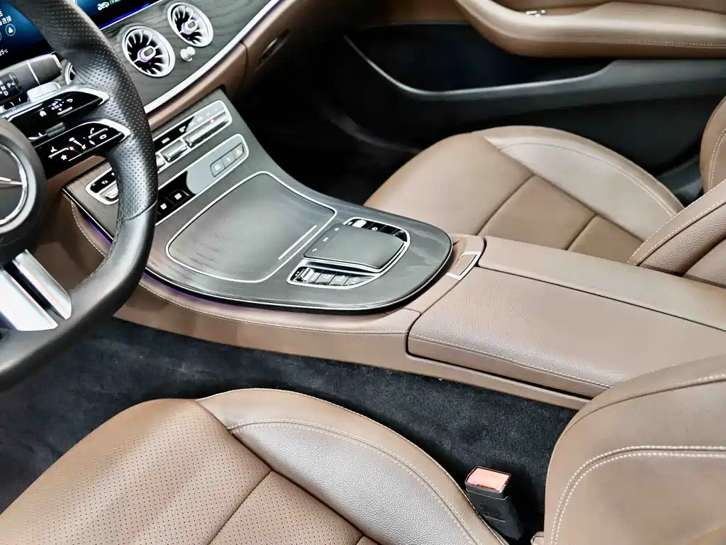 Mercedes-Benz E-Class 2021 — фото 46