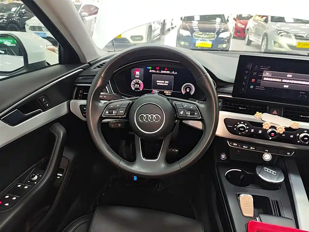 Audi A4L 2020 — фото 11