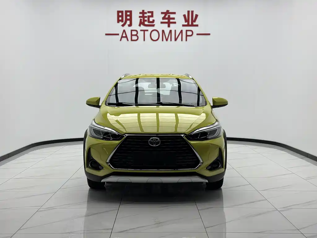 Toyota Yaris L 2022