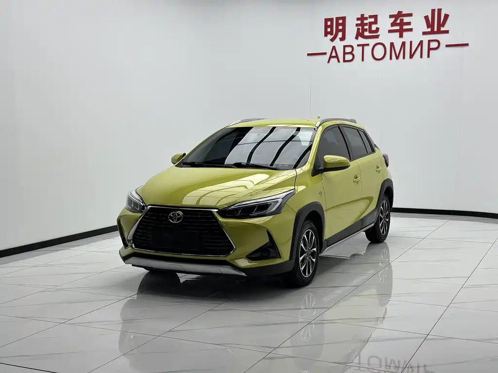 Toyota Yaris L 2022