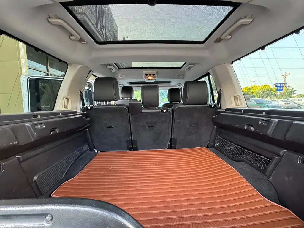 Land Rover Discovery 2013 — фото 12